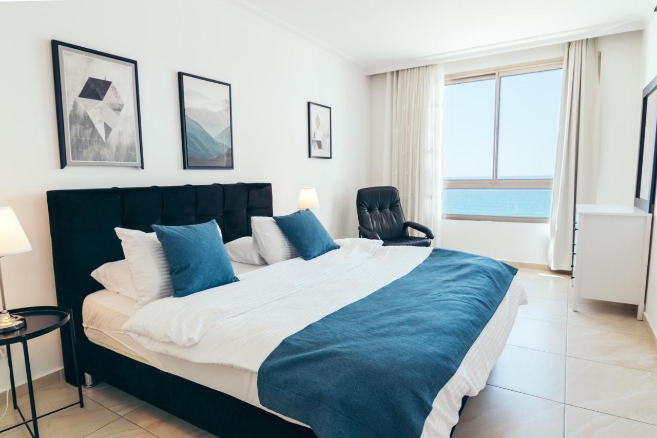 Almog Beach Apartments מגדלי חוף הכרמל חיפה Extérieur photo