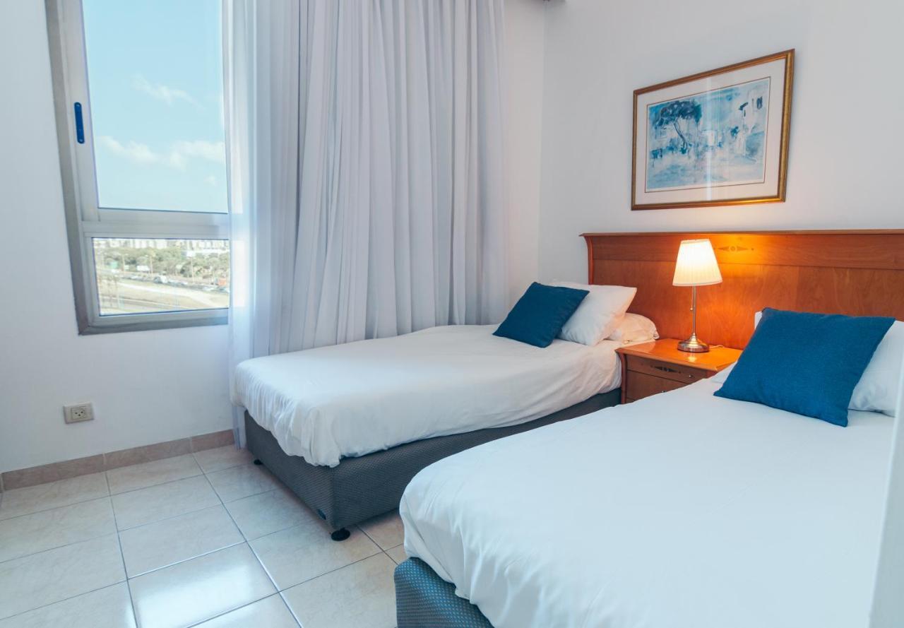 Almog Beach Apartments מגדלי חוף הכרמל חיפה Extérieur photo