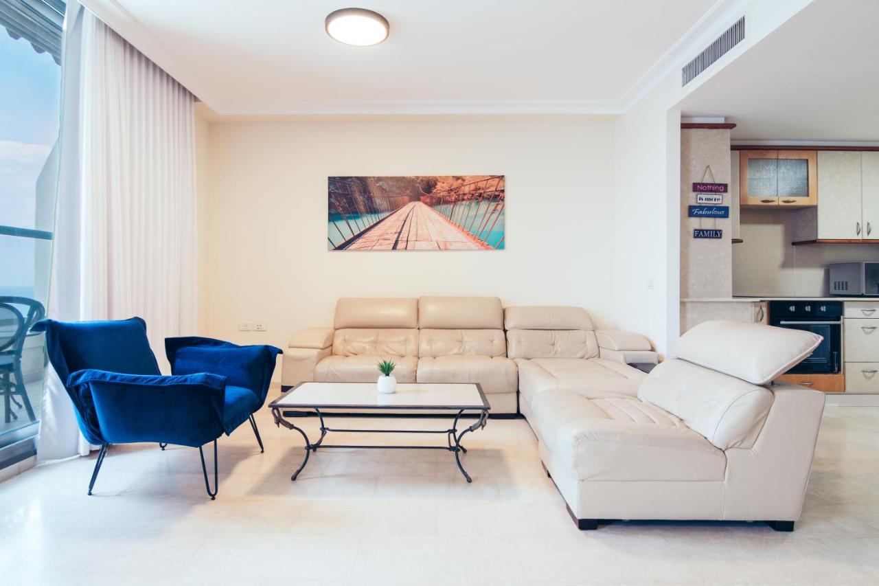 Almog Beach Apartments מגדלי חוף הכרמל חיפה Extérieur photo
