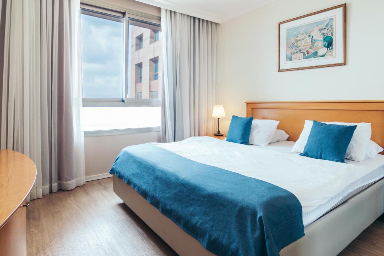 Almog Beach Apartments מגדלי חוף הכרמל חיפה Extérieur photo