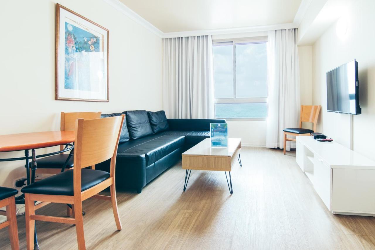 Almog Beach Apartments מגדלי חוף הכרמל חיפה Extérieur photo