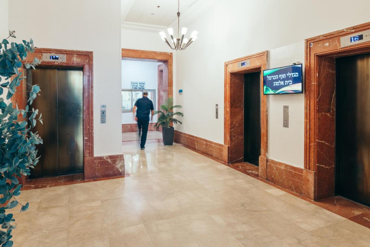 Almog Beach Apartments מגדלי חוף הכרמל חיפה Extérieur photo