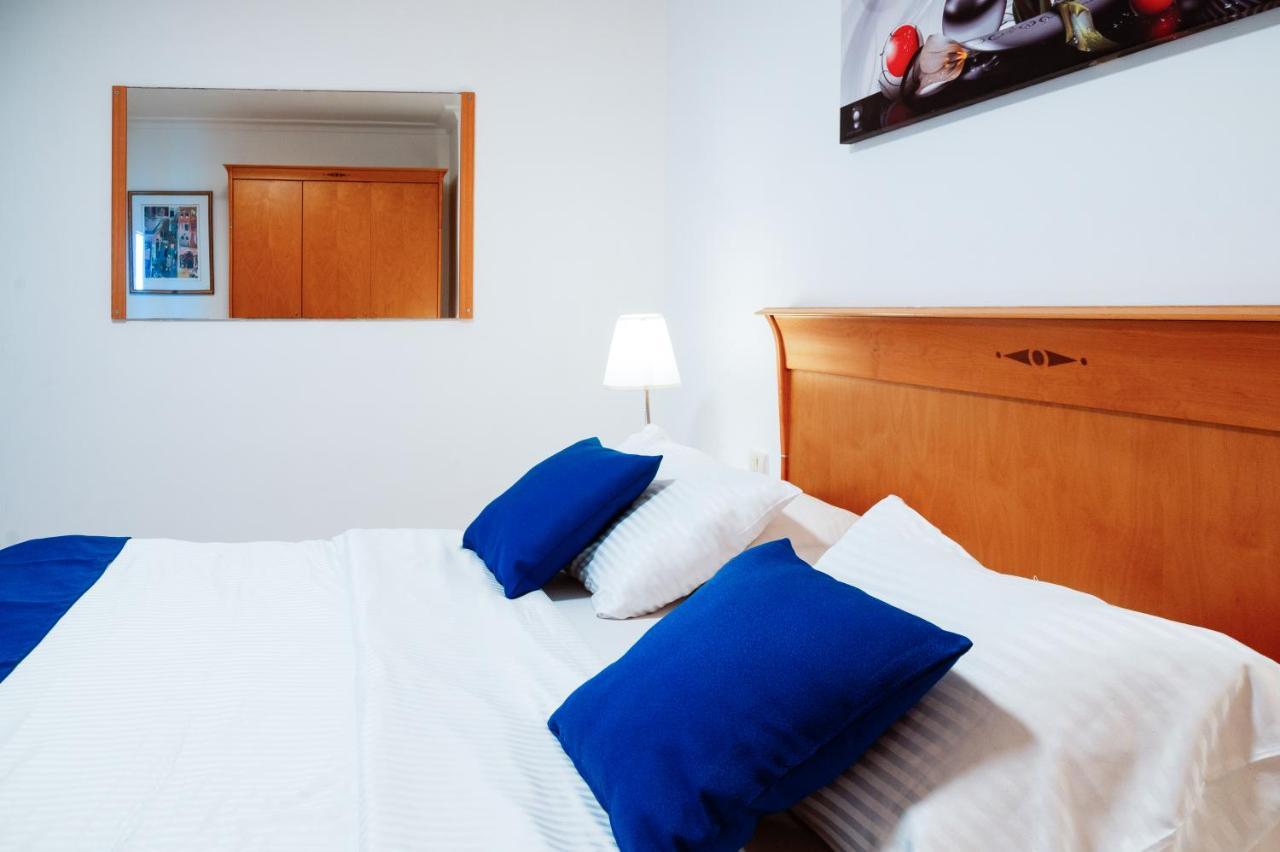 Almog Beach Apartments מגדלי חוף הכרמל חיפה Extérieur photo