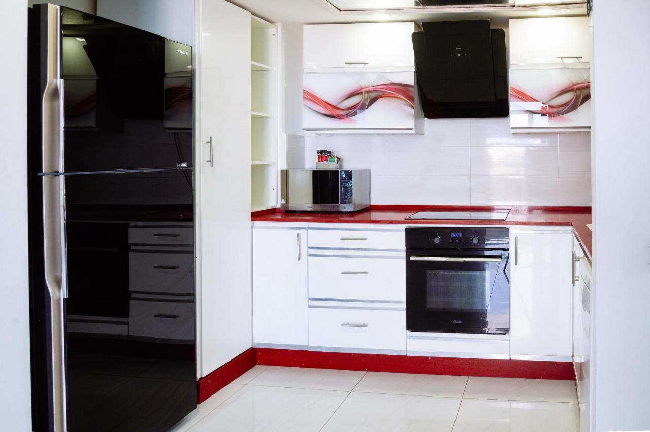 Almog Beach Apartments מגדלי חוף הכרמל חיפה Extérieur photo