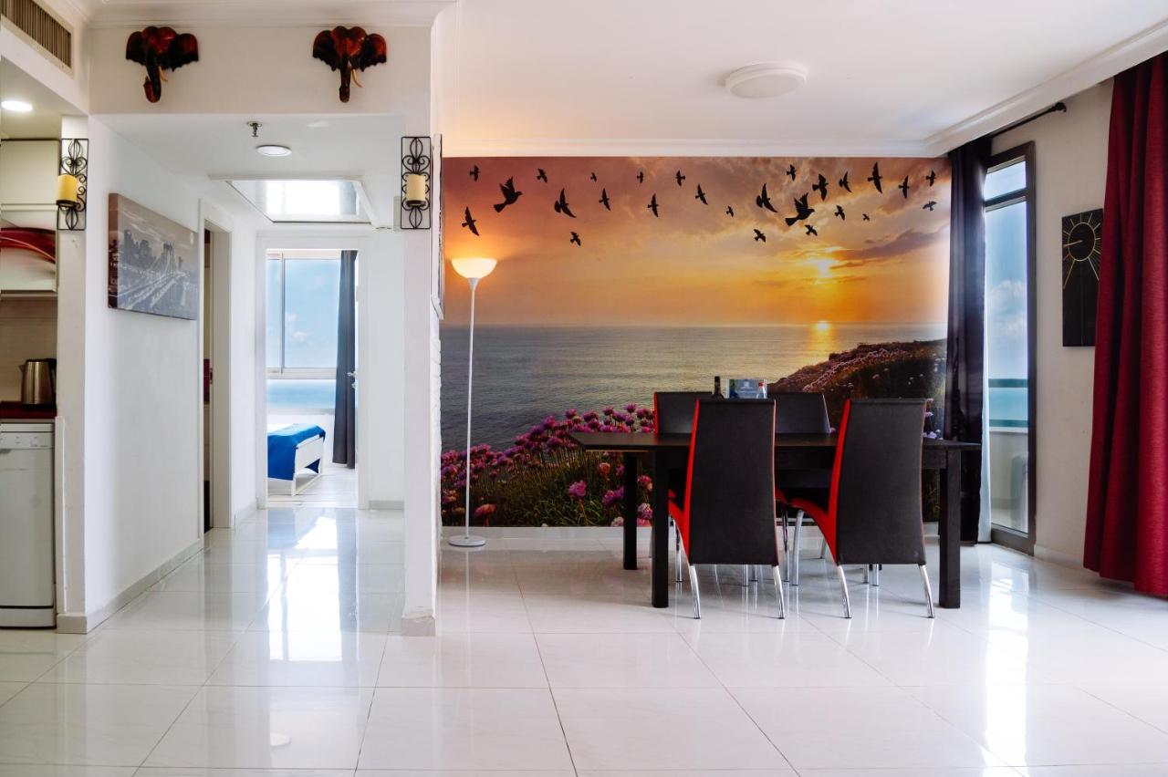 Almog Beach Apartments מגדלי חוף הכרמל חיפה Extérieur photo