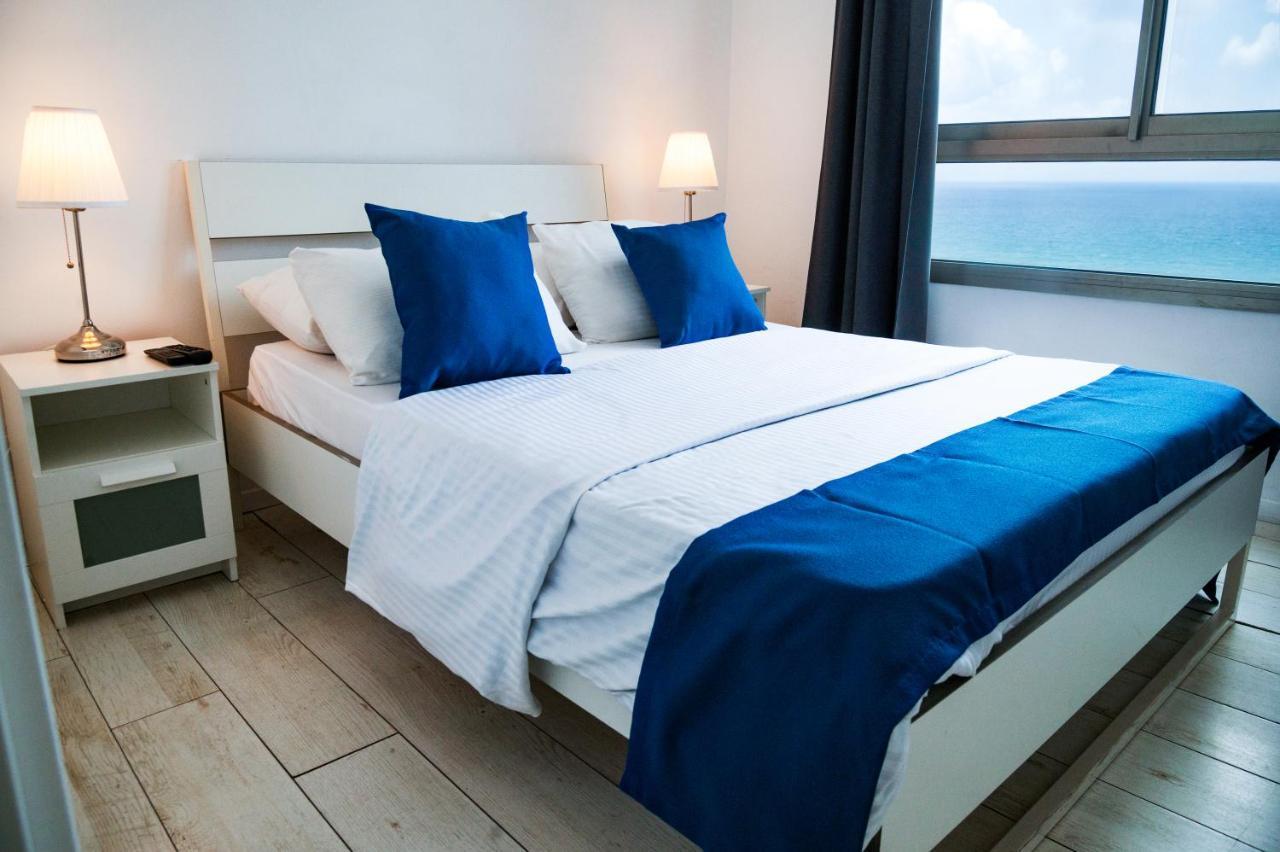 Almog Beach Apartments מגדלי חוף הכרמל חיפה Extérieur photo