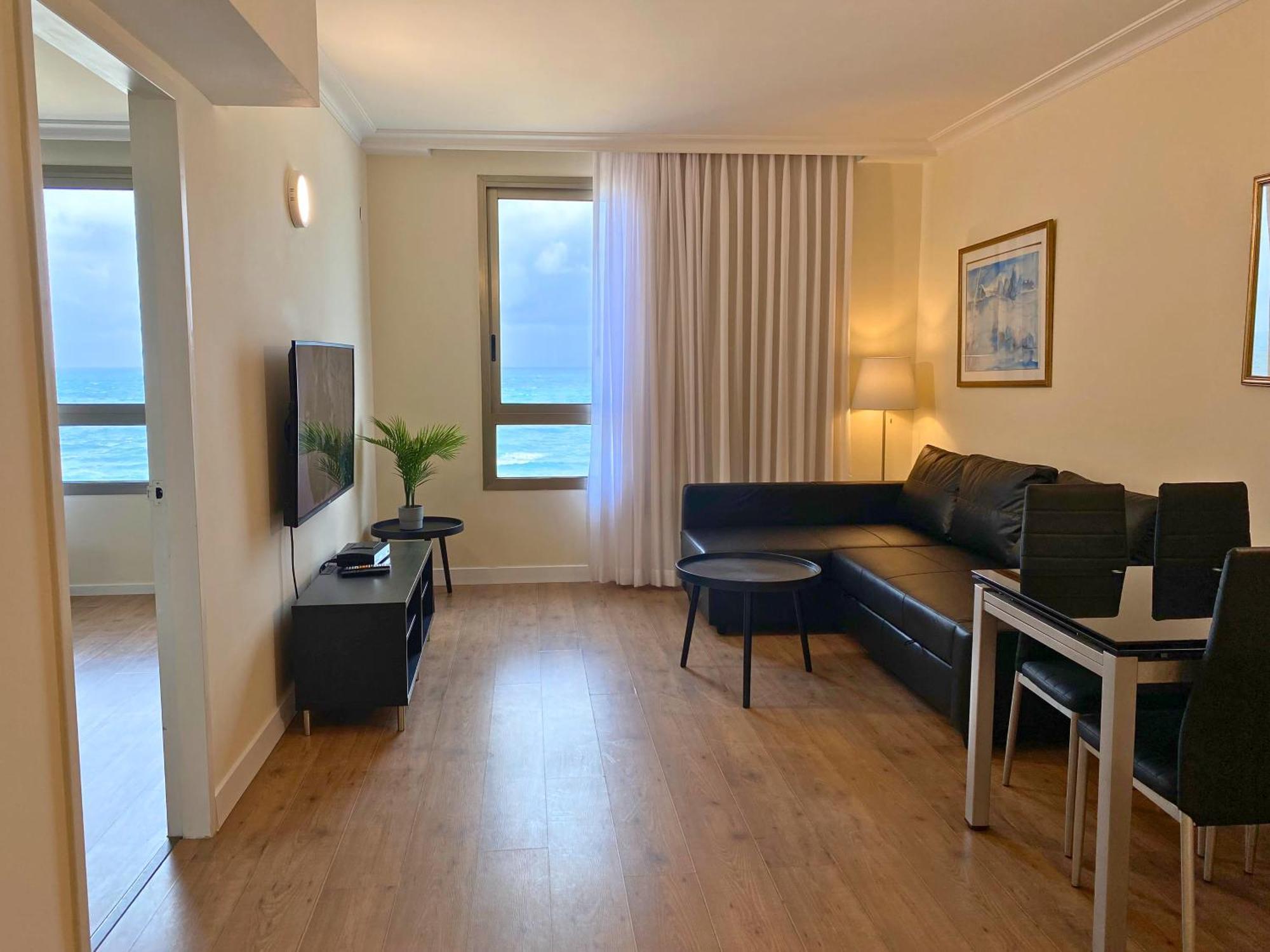 Almog Beach Apartments מגדלי חוף הכרמל חיפה Extérieur photo