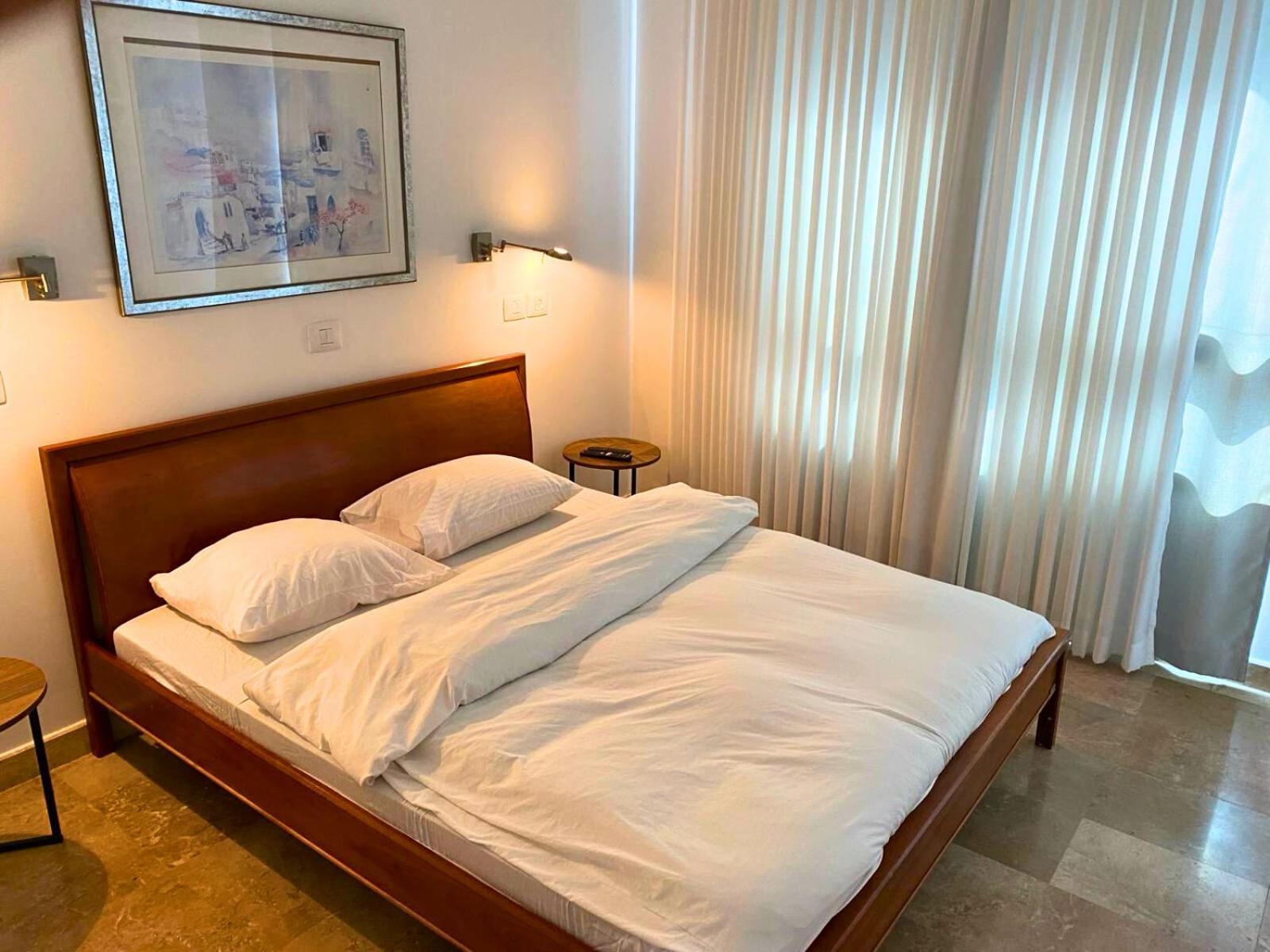Almog Beach Apartments מגדלי חוף הכרמל חיפה Extérieur photo