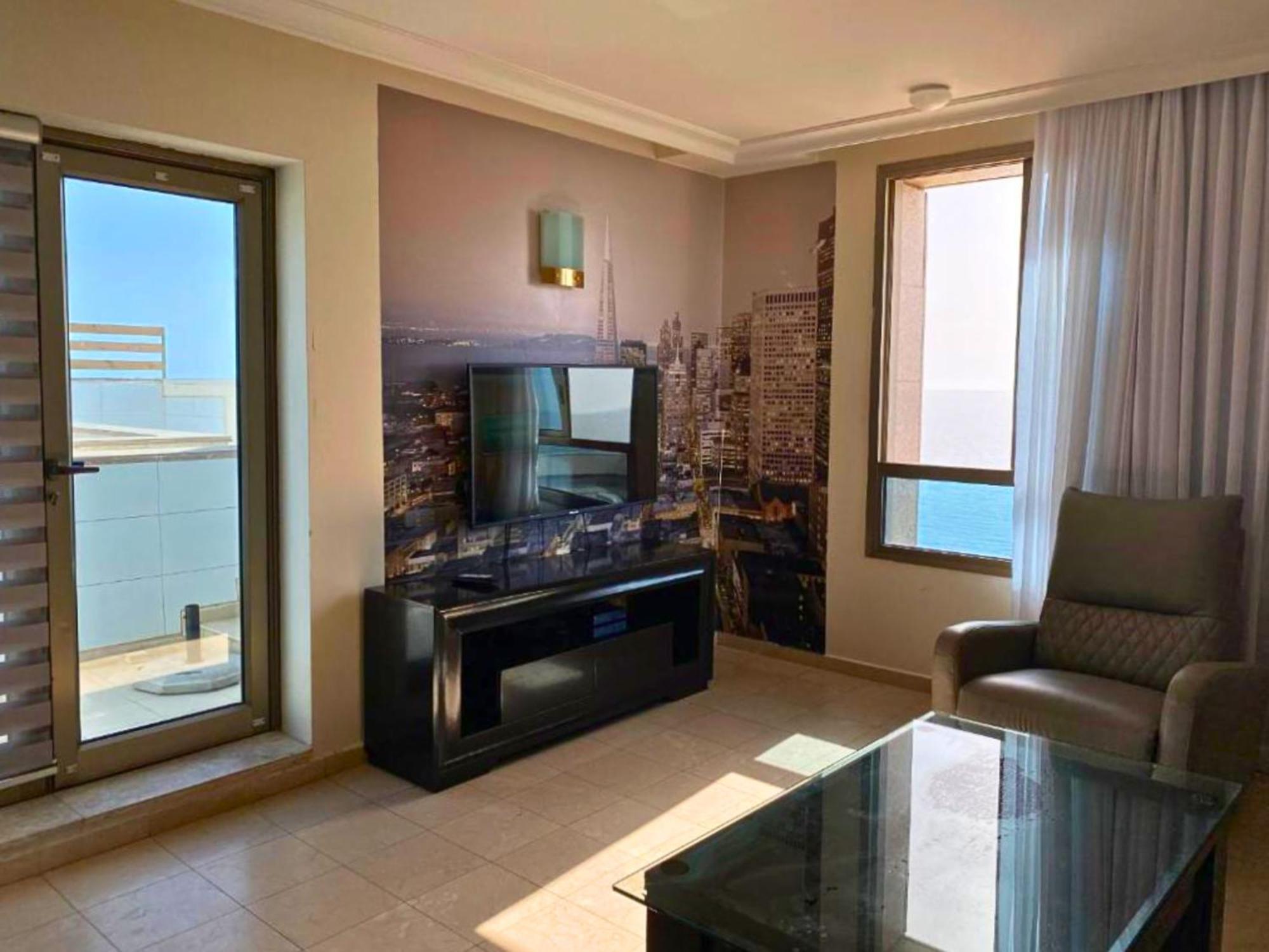 Almog Beach Apartments מגדלי חוף הכרמל חיפה Extérieur photo
