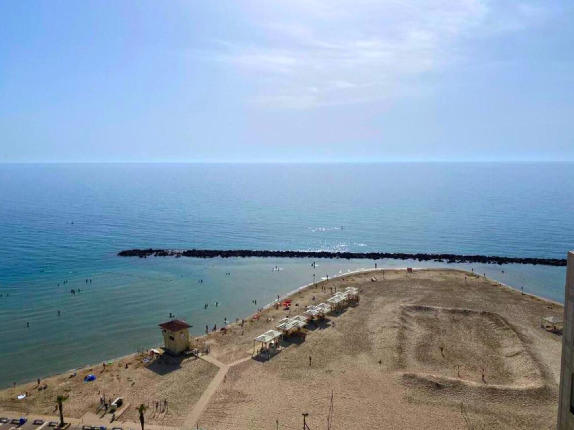 Almog Beach Apartments מגדלי חוף הכרמל חיפה Extérieur photo