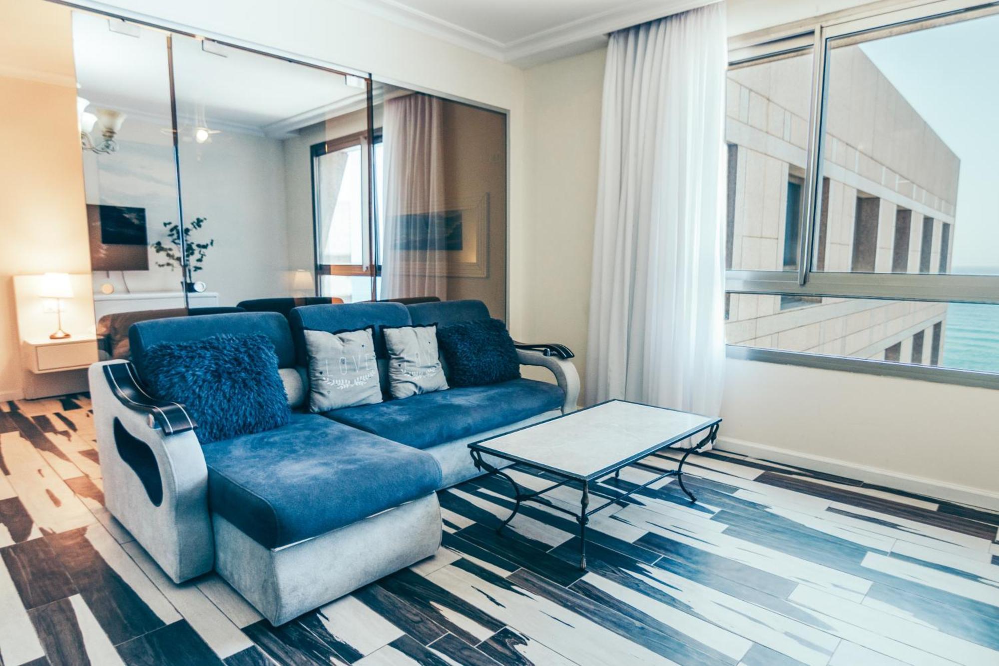 Almog Beach Apartments מגדלי חוף הכרמל חיפה Extérieur photo